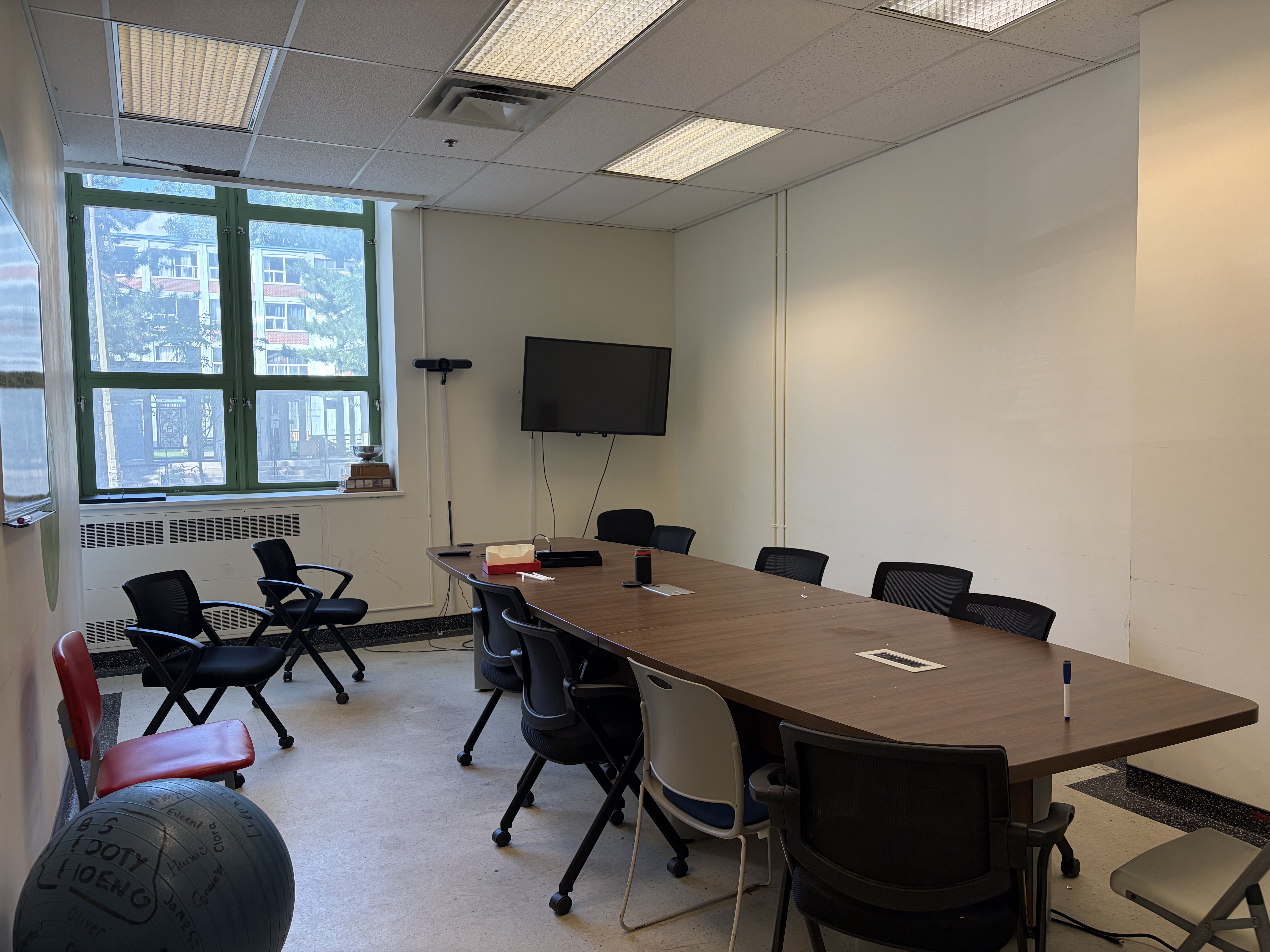 Committee Room